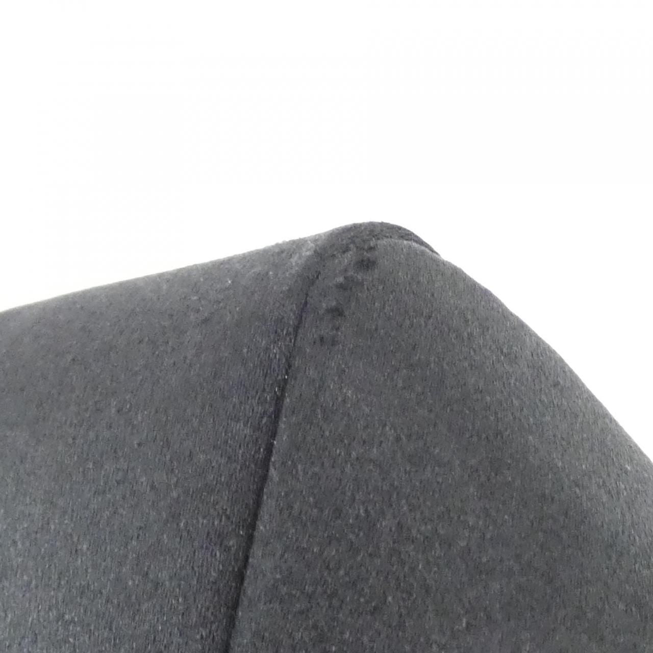 Chanel Vintage Shoulder Bag — view 3