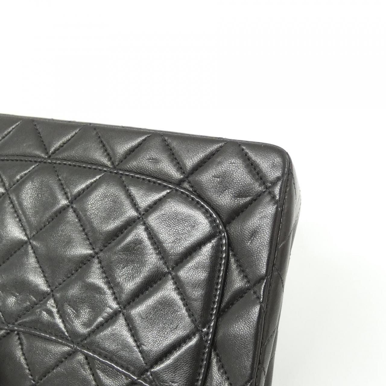 Chanel Vintage Shoulder Bag — view 4