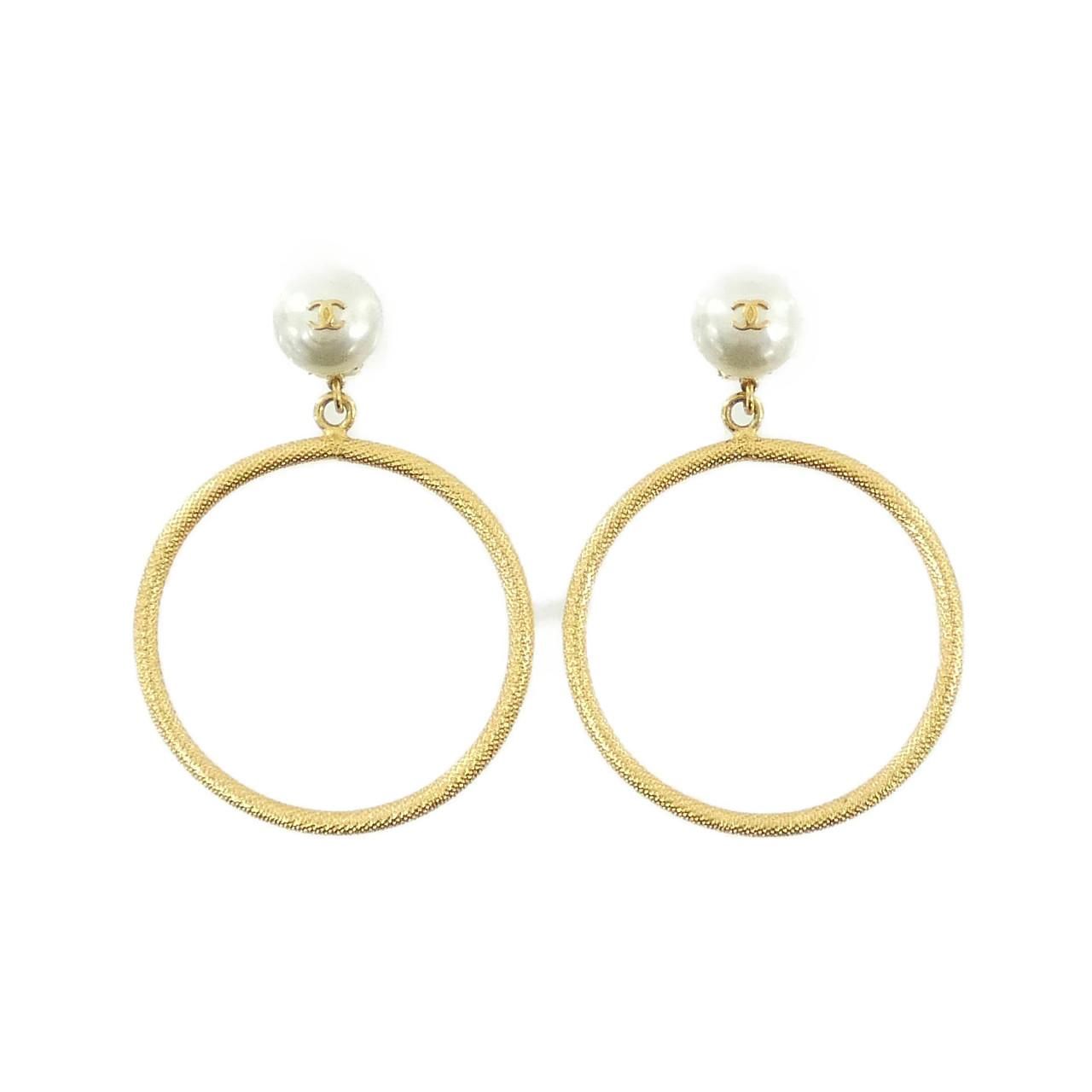 Chanel Vintage Earrings Gold