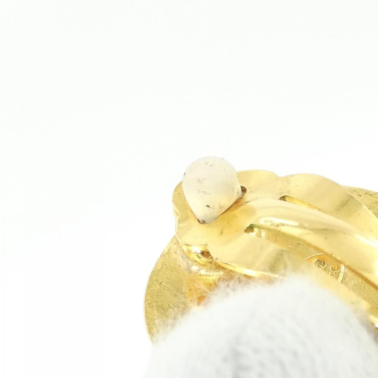 Chanel Vintage Earrings Gold — view 3