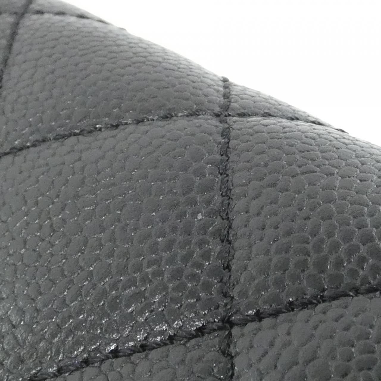 Chanel Vintage Bag Handbag Black — view 4