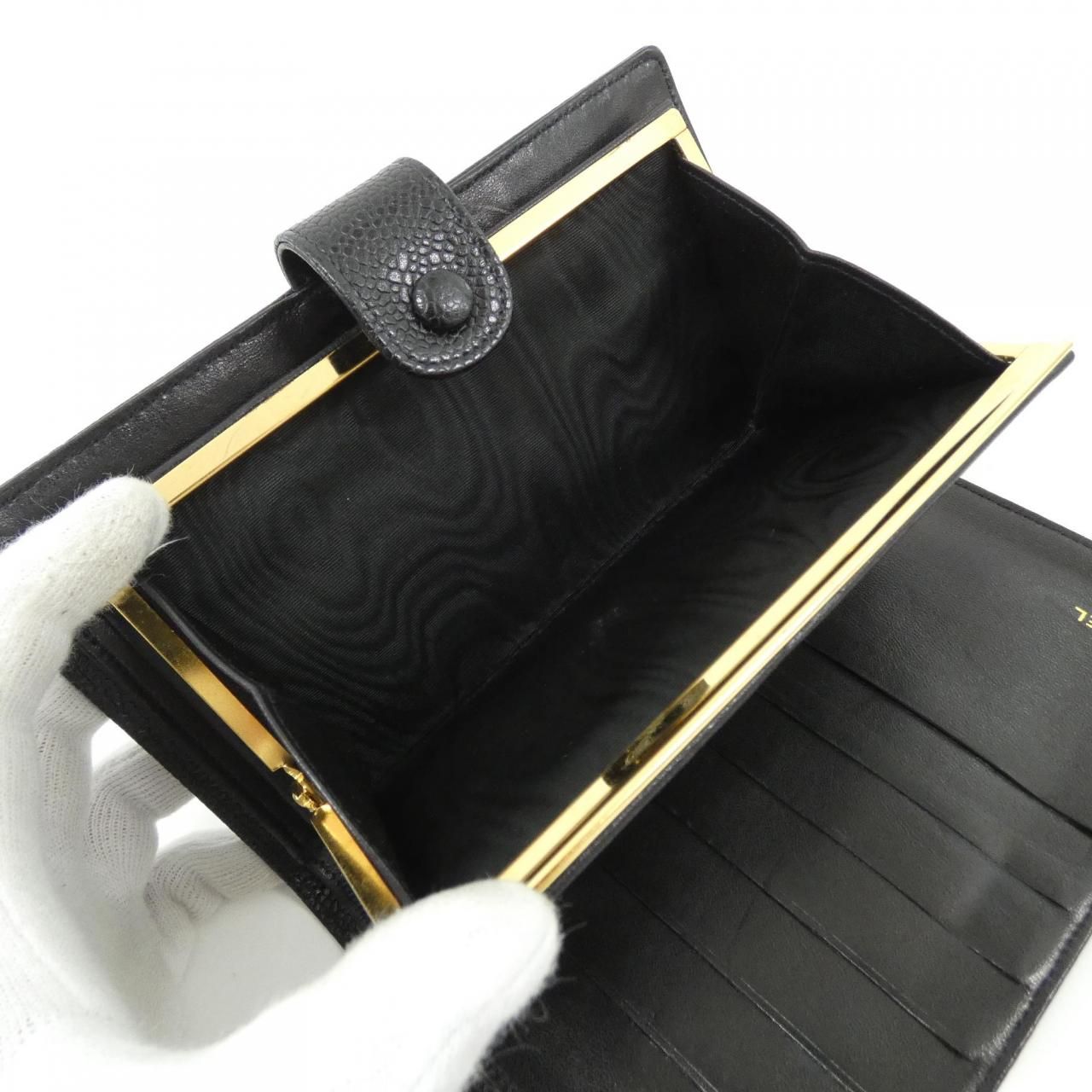 Chanel Vintage Timeless CC Line Wallet — view 7