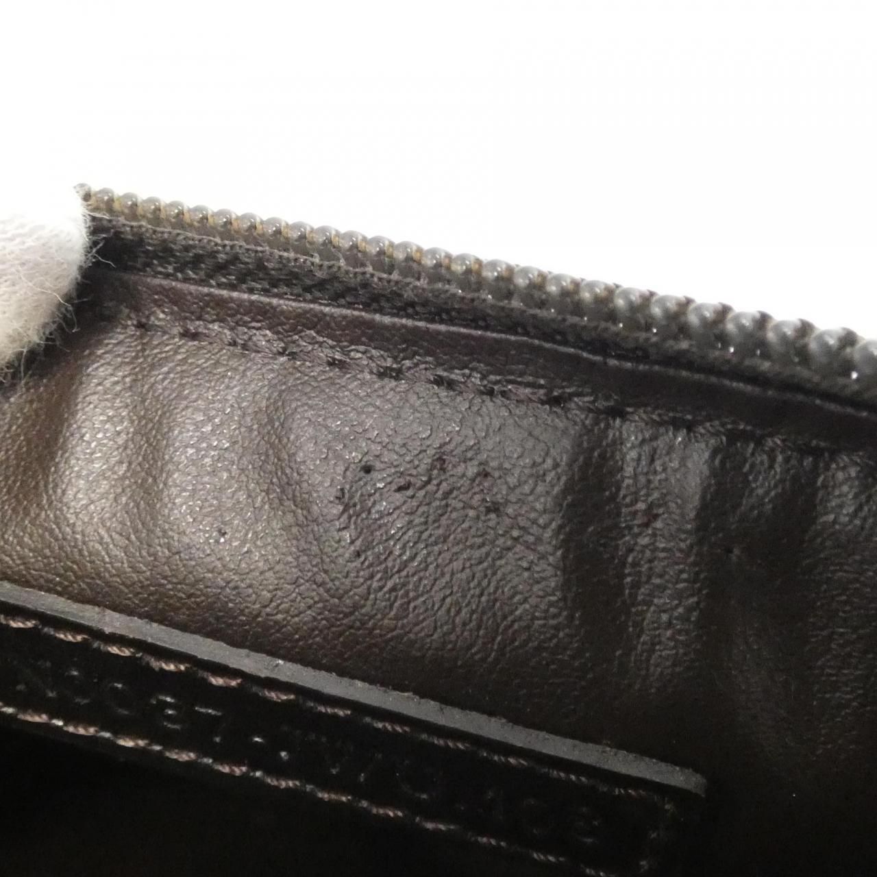 Fendi Vintage Pouch Gold — view 7