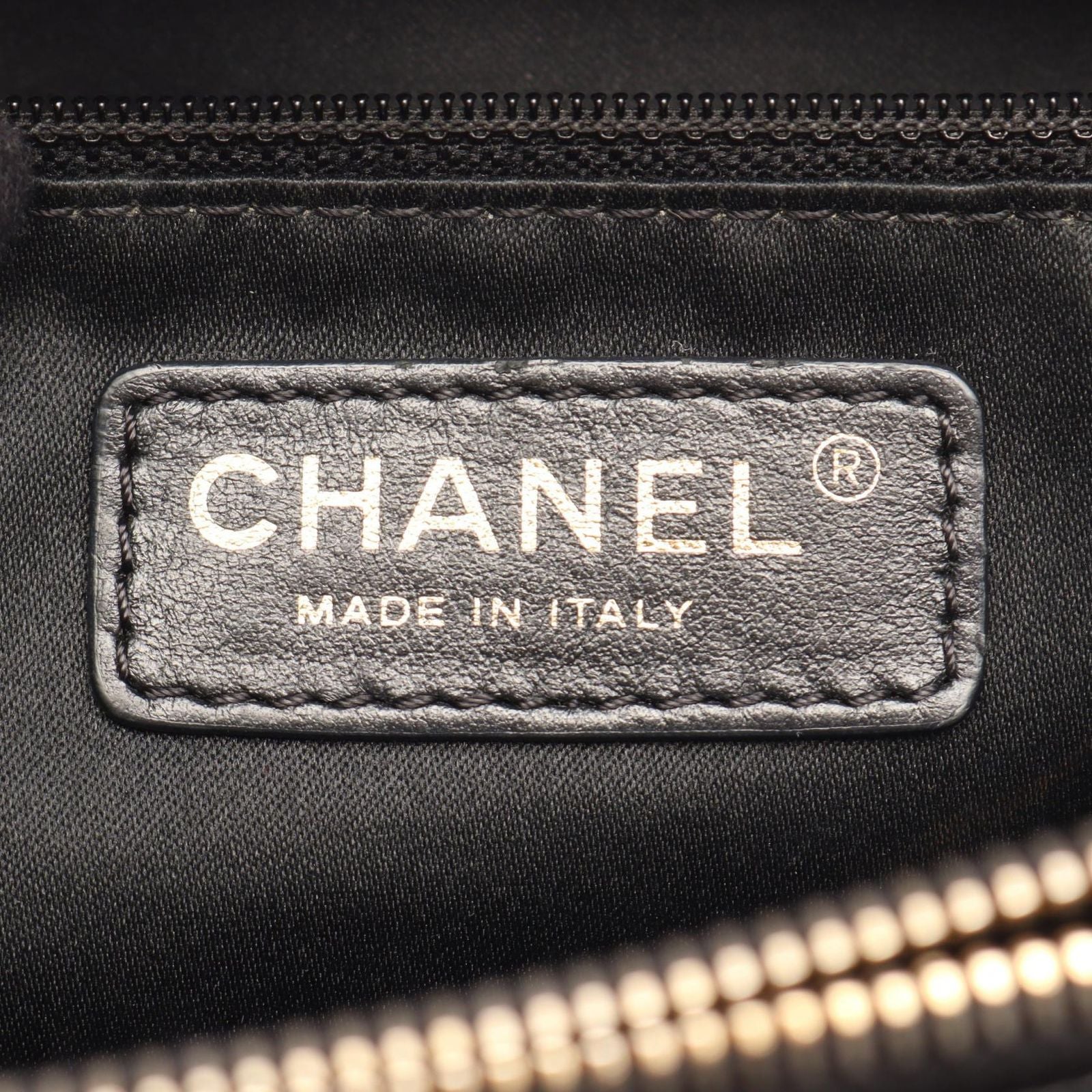 Chanel Tote Bag Quilted Grand Shopping GST Black Caviar Leather Chain — view 4