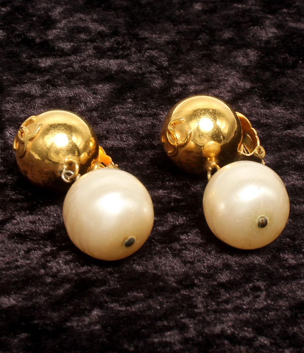 Chanel Earrings CC Logo Faux Pearl — view 3