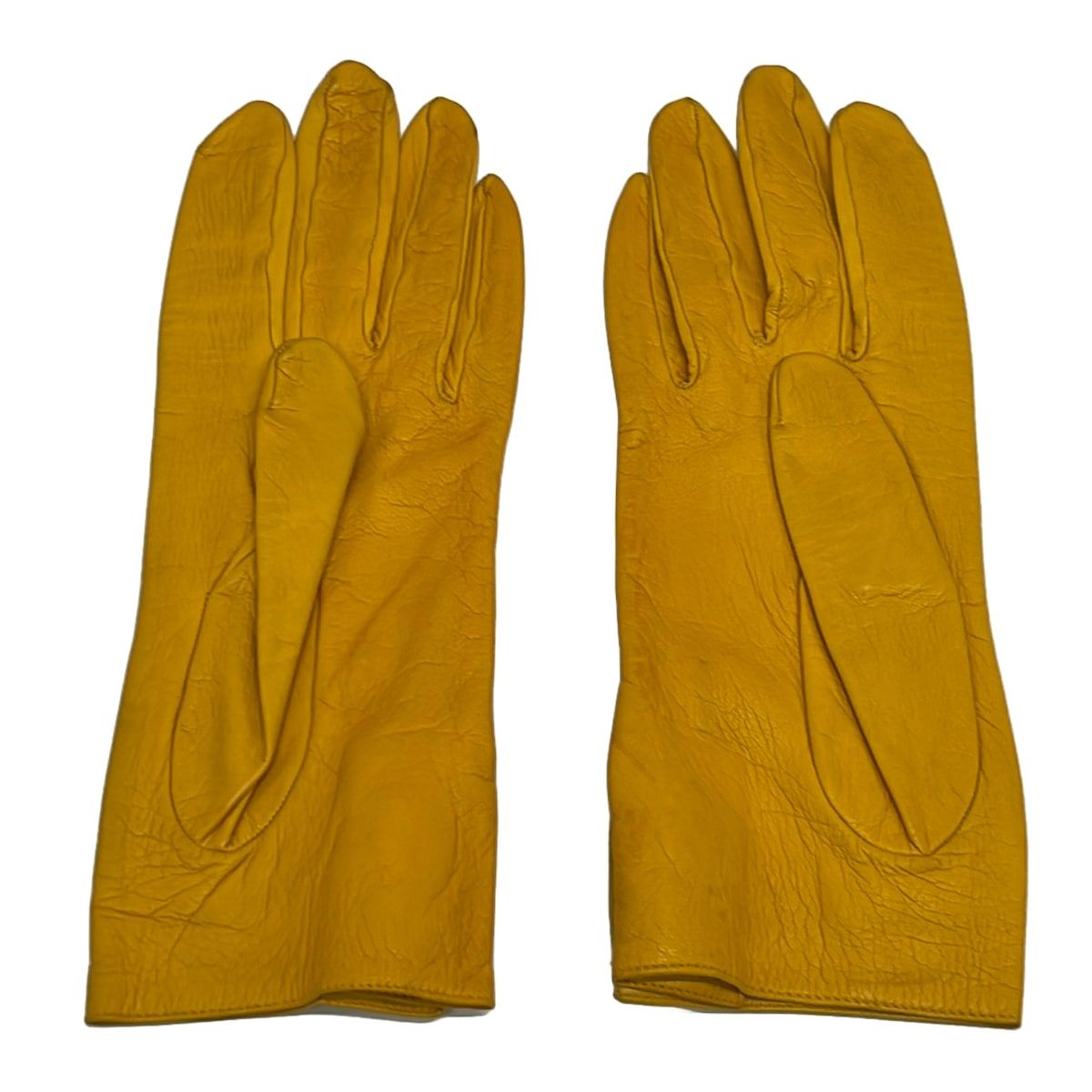 Chanel Gloves 7.5 Yellow CC Logo Turnlock Leather — view 3