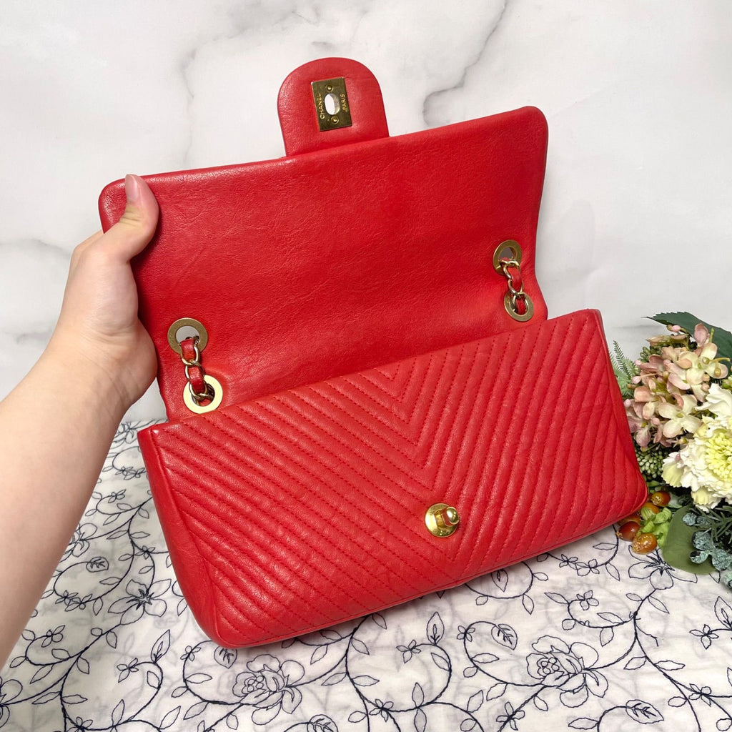 Chanel Double Flap Bag Chevron V-Stitch — view 8