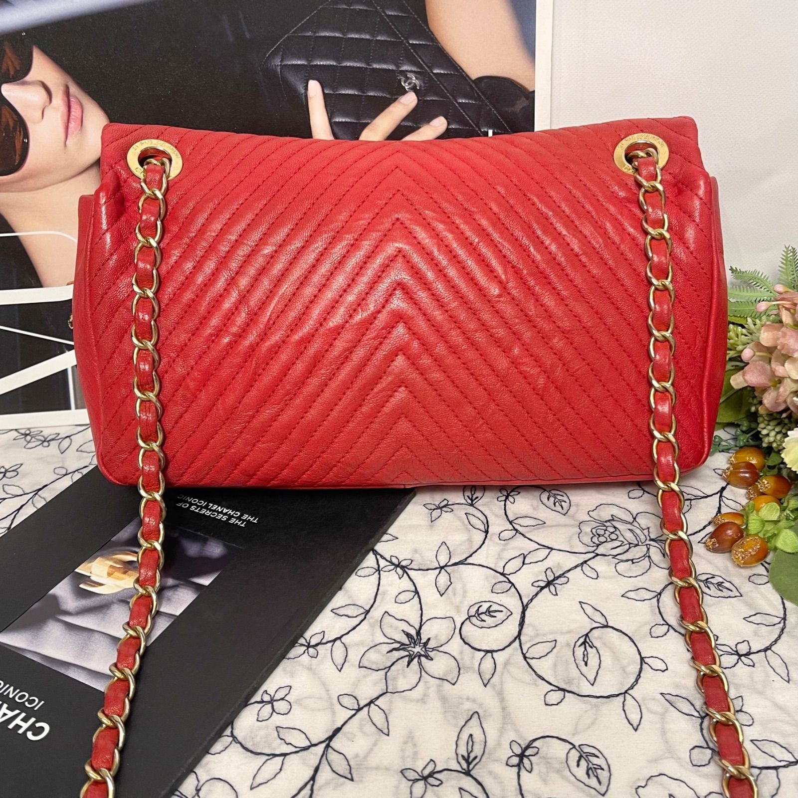 Chanel Double Flap Bag Chevron V-Stitch — view 2