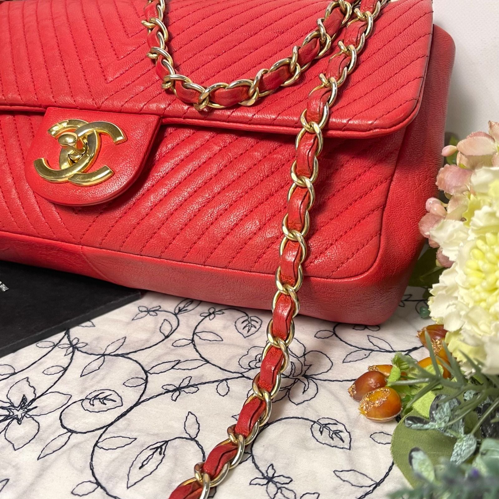 Chanel Double Flap Bag Chevron V-Stitch — view 4