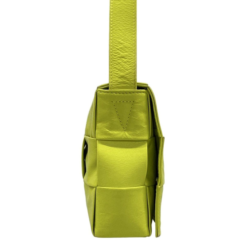 Bottega Veneta Shoulder Bag Cassette Light Green Leather — view 2