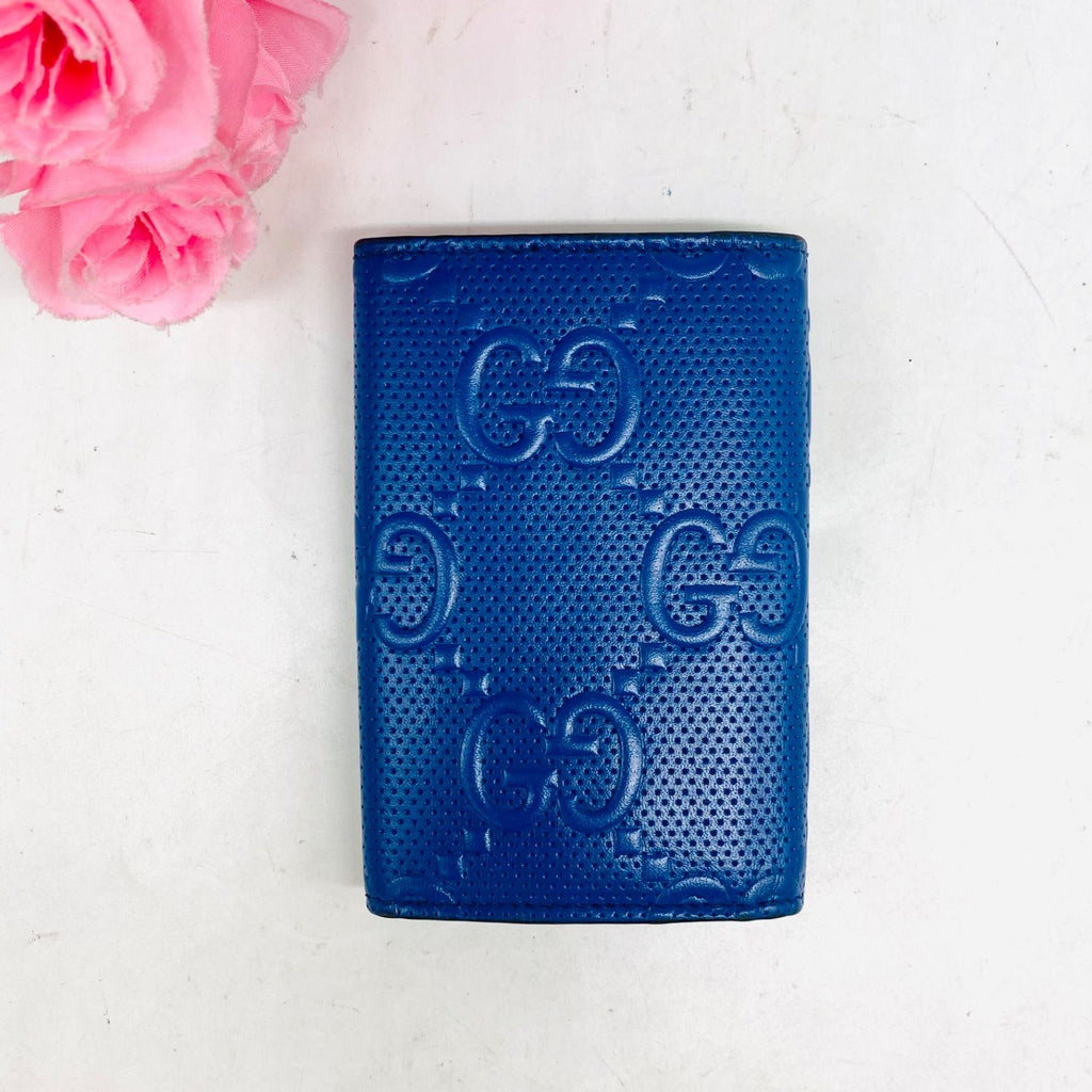 Gucci Embossed Key Case Large GG Blue Key Holder — view 3