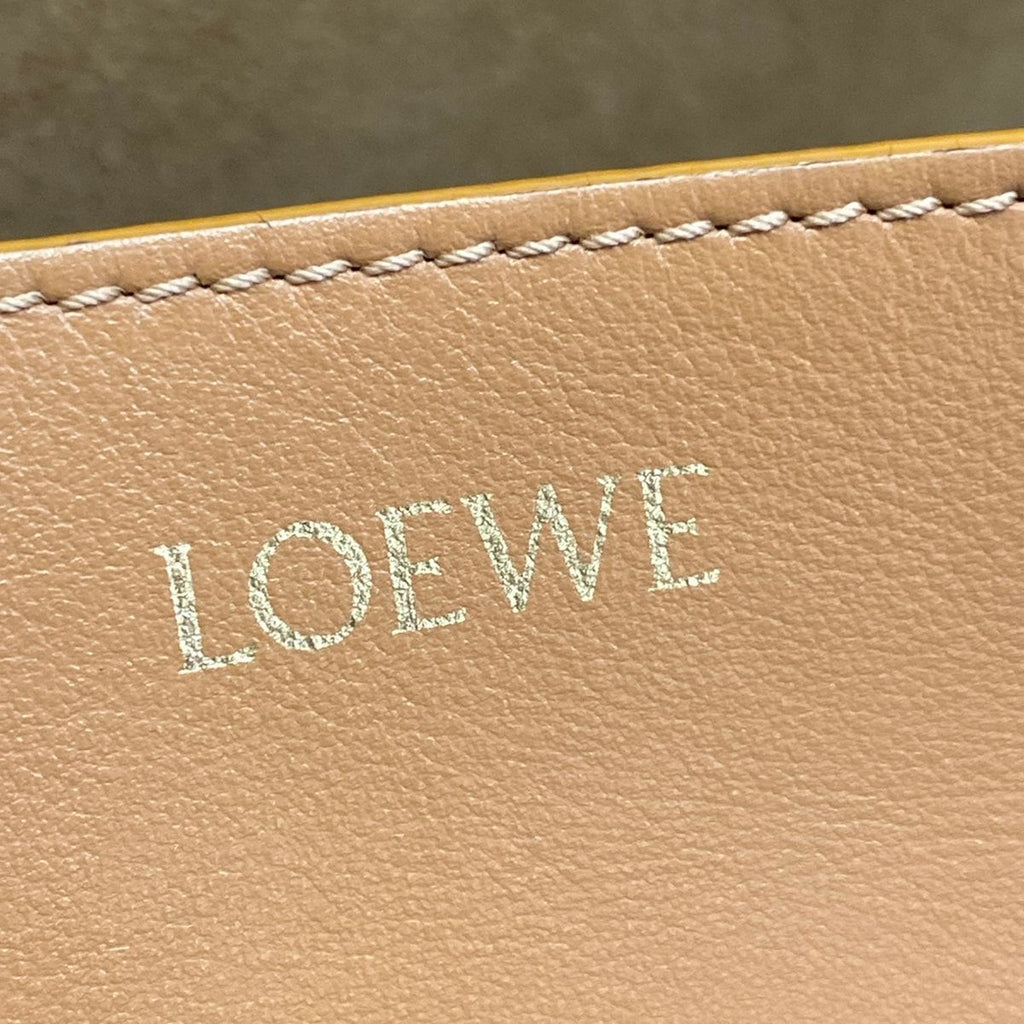 Loewe Tote Bag Puzzle Fold Medium Warm Desert Folding — view 8