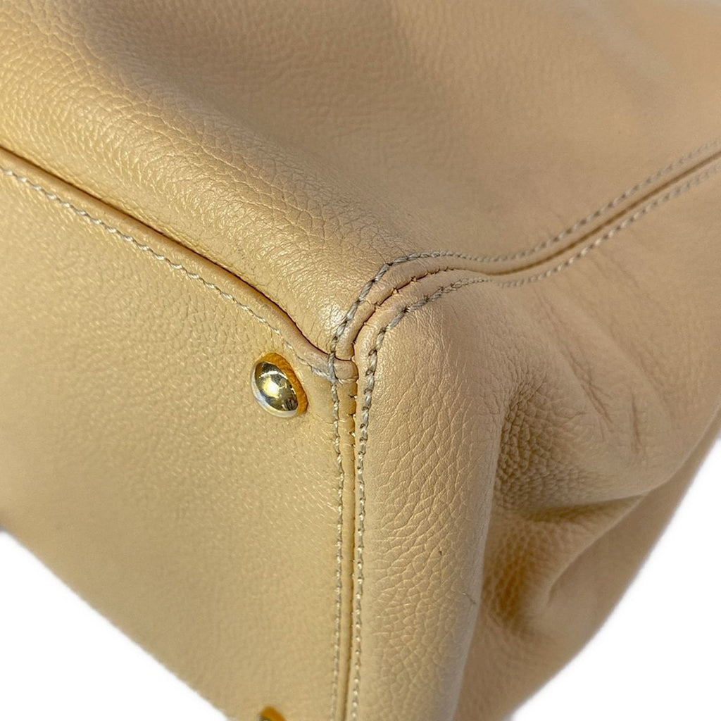 Chanel Tote Bag Executive Line Beige Gold Leather — view 8