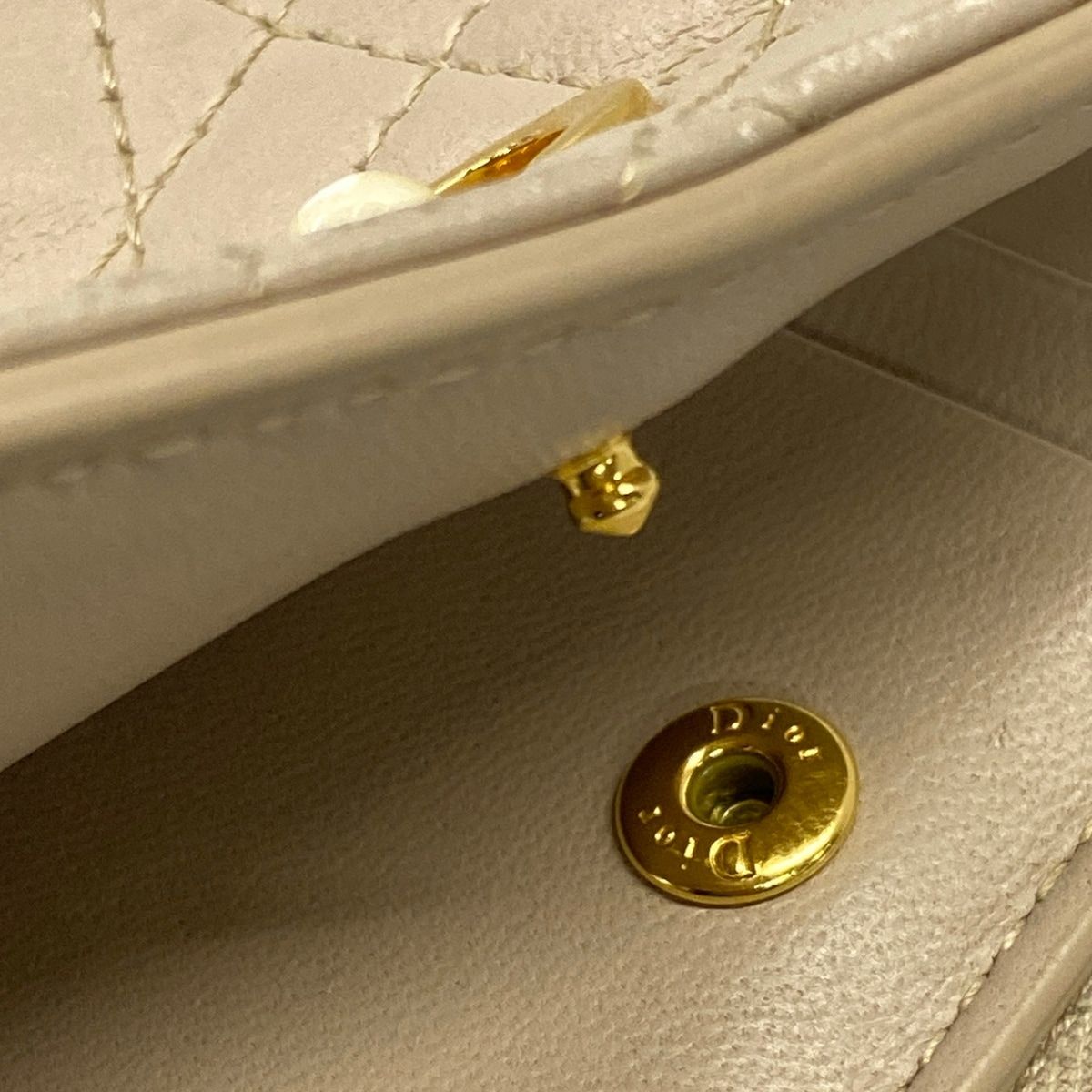 Dior Bifold Wallet Caro Beige Zip Around Pearl Leather — view 7