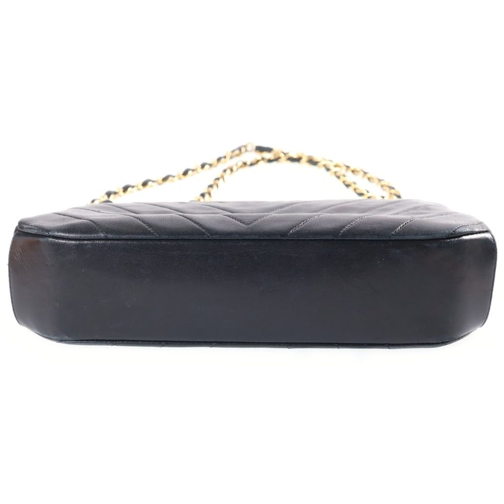 Chanel CC Logo Chevron V-stitch Chain Shoulder Bag Black Lambskin Gold — view 4
