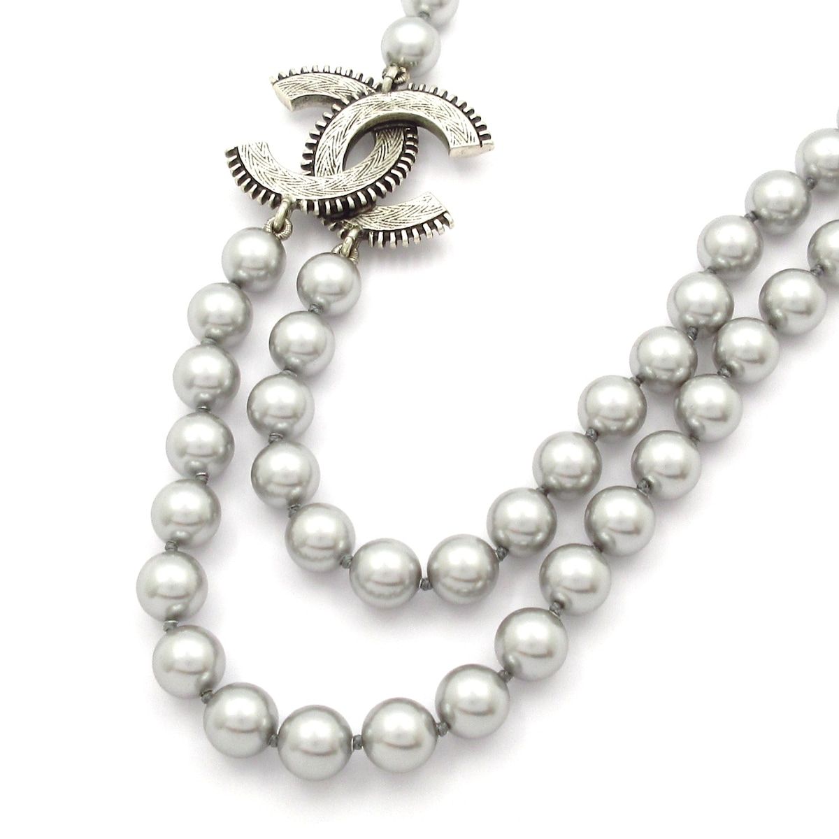 Chanel Necklace CC Logo Silver — view 3
