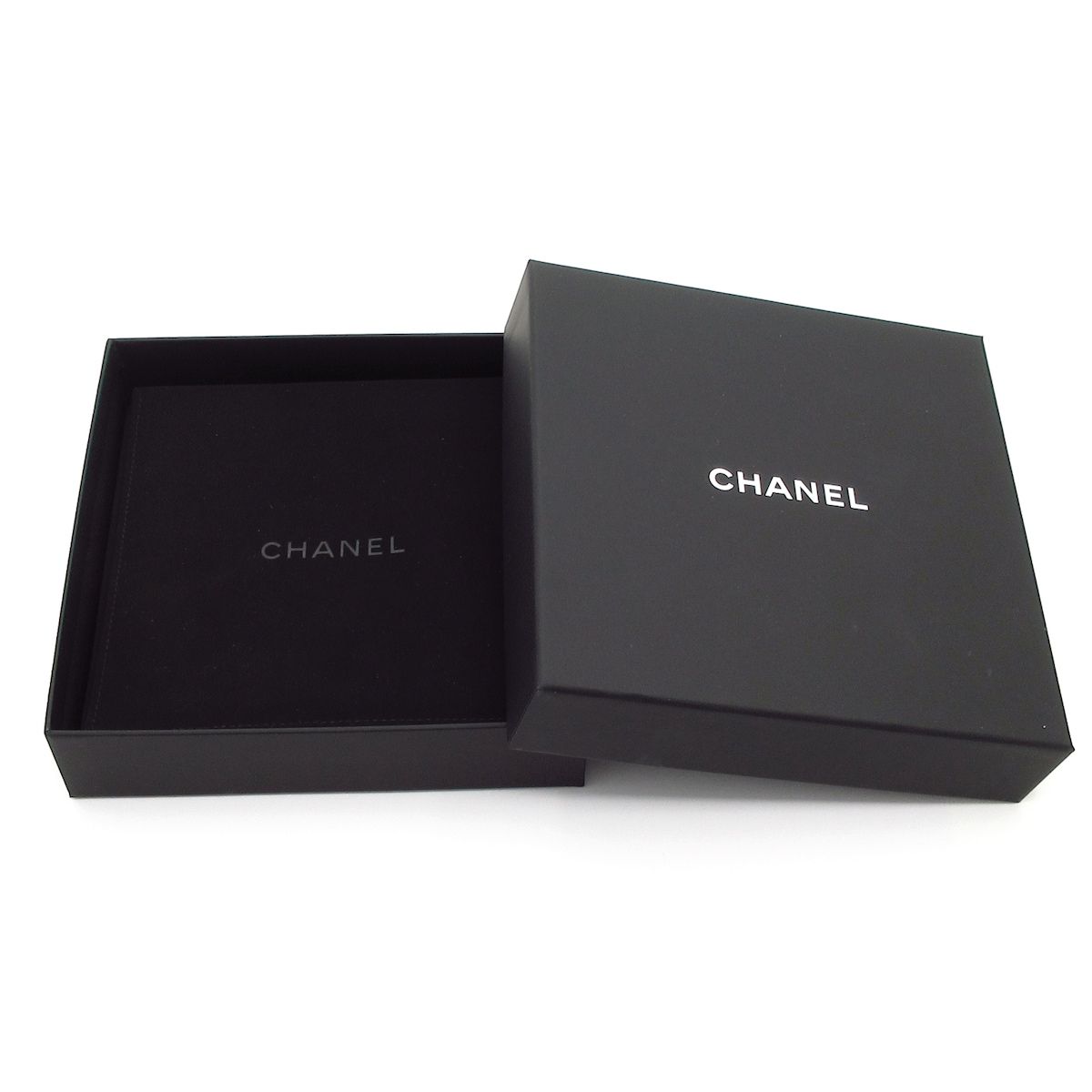 Chanel Necklace CC Logo Silver — view 7