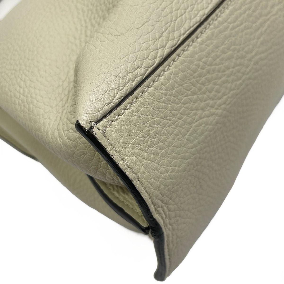 Gucci Handbag Bamboo Daily Ivory Leather — view 6