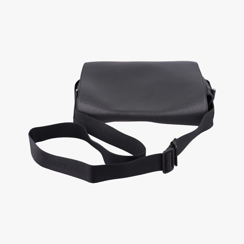Louis Vuitton Victor Ardoise Taiga Canvas — view 8