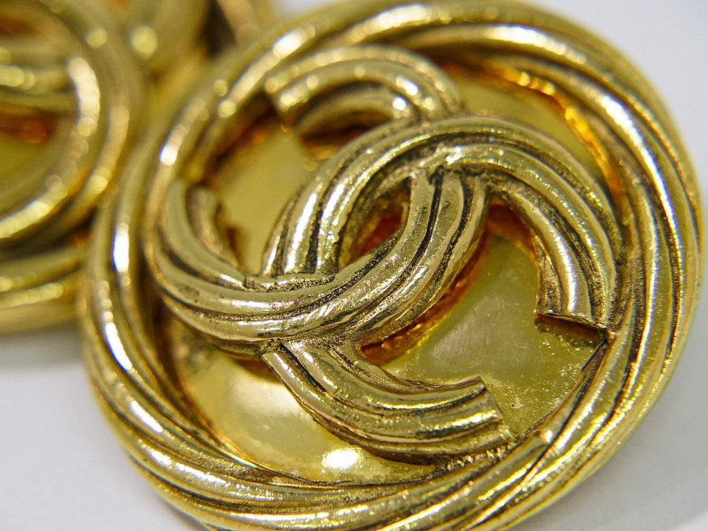 Chanel CC Logo Earrings Gold Plated — view 4