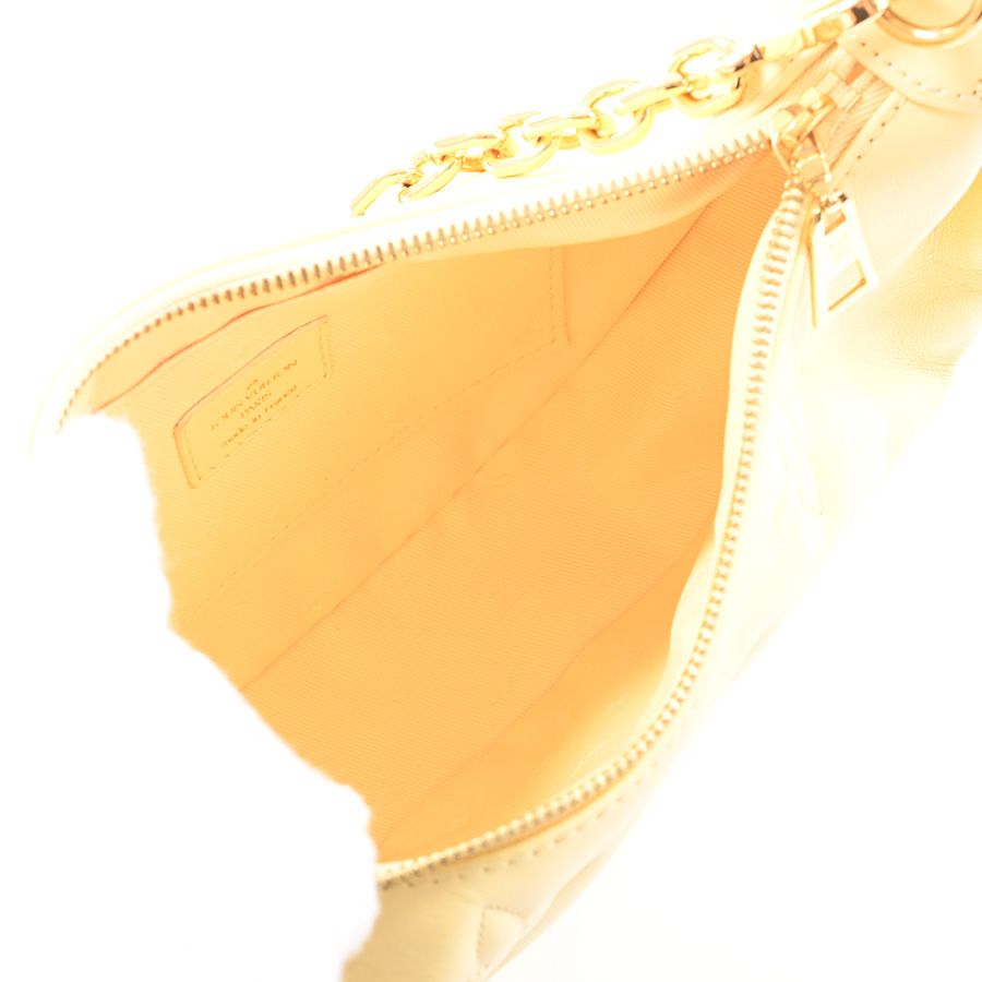 Louis Vuitton Shoulder Bag Over the Moon — view 4