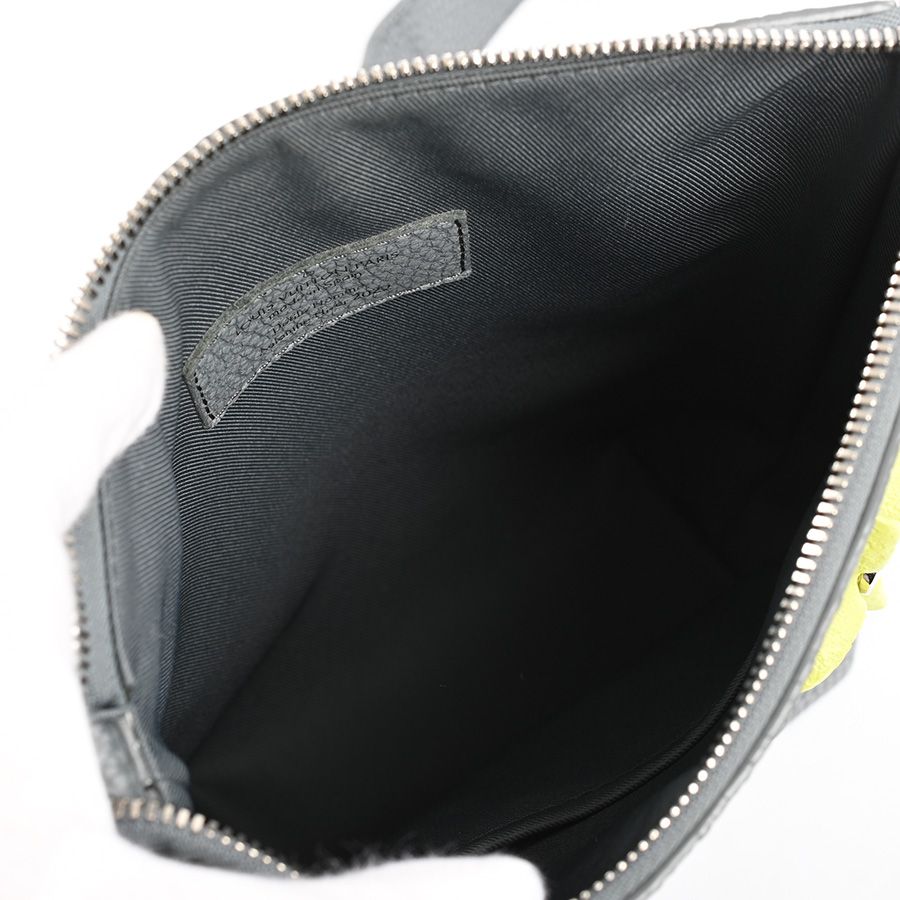 Louis Vuitton Shoulder Bag Climbing Hobo Cruiser PM — view 4