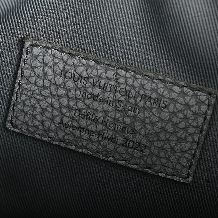 Louis Vuitton Shoulder Bag Climbing Hobo Cruiser PM — view 6