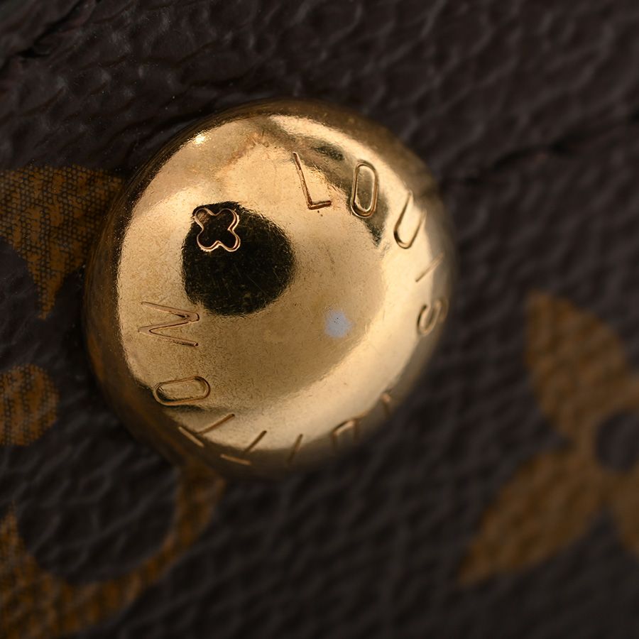 Louis Vuitton Handbag Montaigne MM — view 8