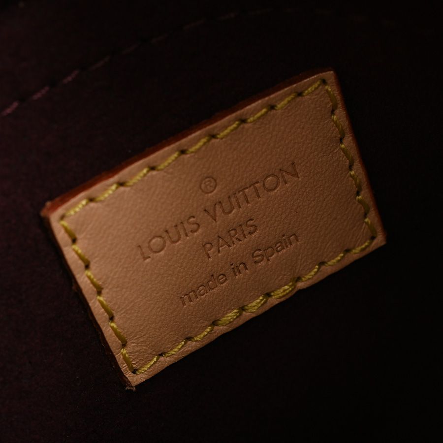 Louis Vuitton Handbag Montaigne MM — view 6