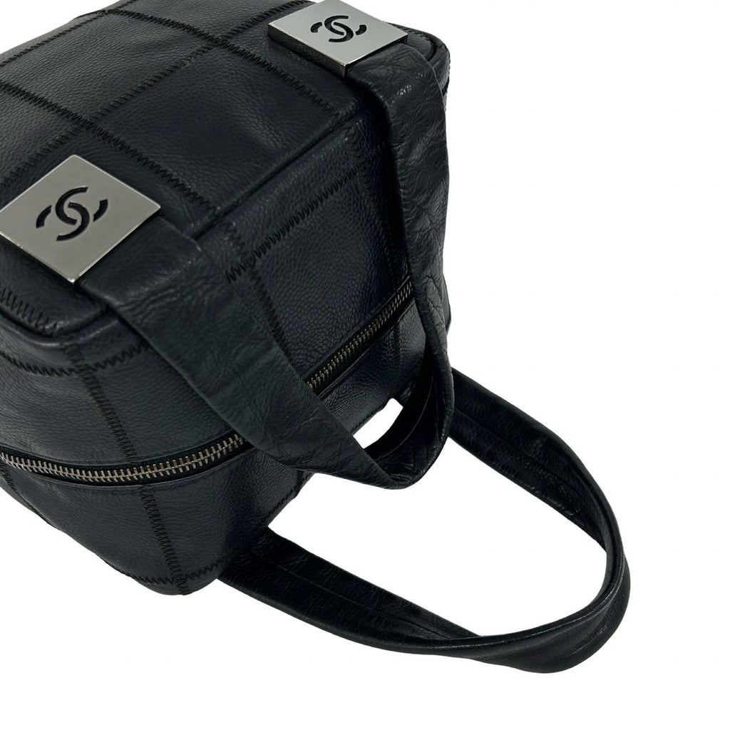 Chanel Choco Bar CC Logo Caviar Leather Handbag Black — view 4