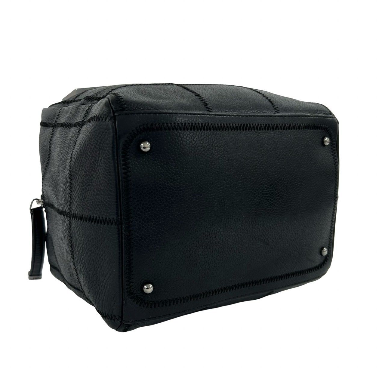 Chanel Choco Bar CC Logo Caviar Leather Handbag Black — view 7