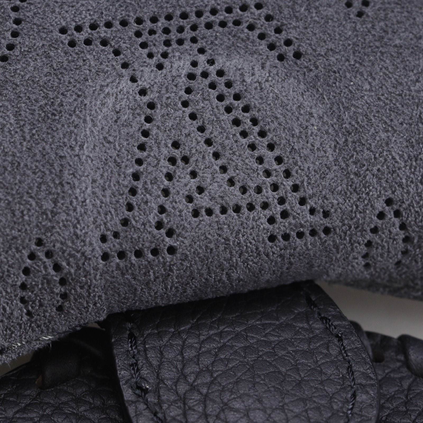 Louis Vuitton Blossom MM Monogram Mahina Noir Black Tote Bag — view 7