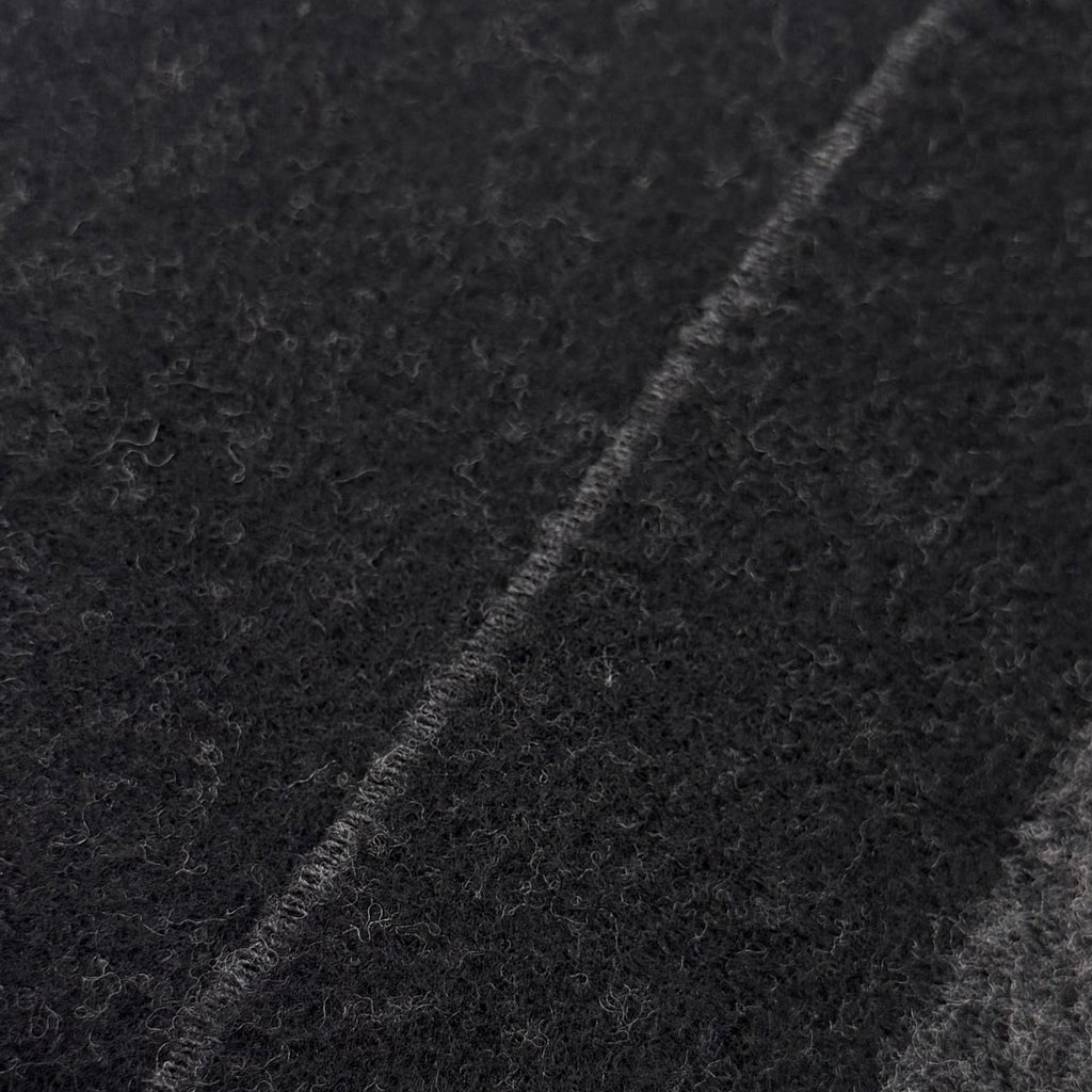 Louis Vuitton Echarpe Cardiff Wool Cashmere Fringe Scarf Black — view 4
