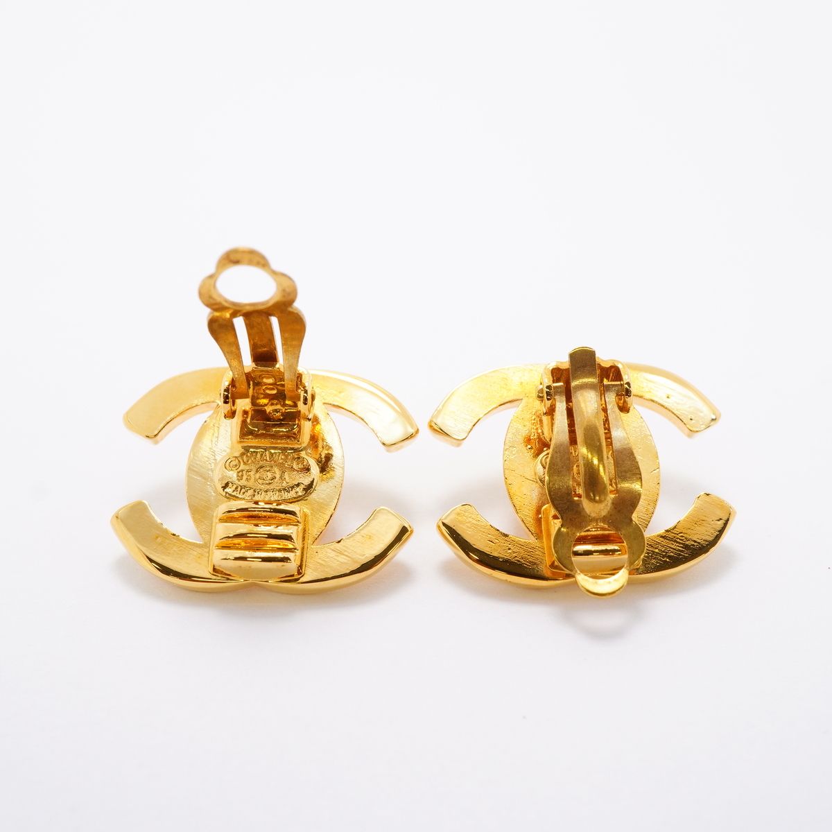 Chanel Earrings Vintage CC Logo Turnlock Gold Plated — view 3