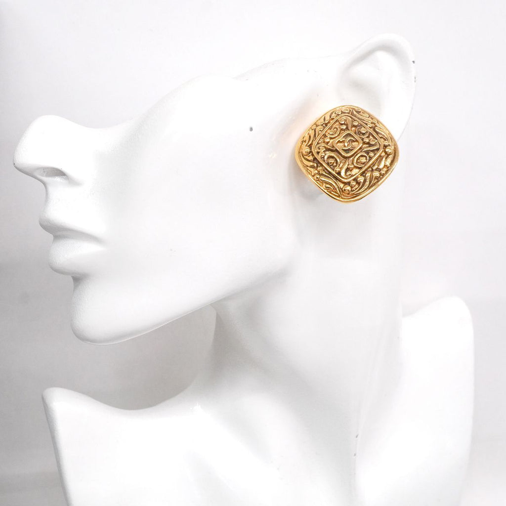 Chanel Earrings Vintage CC Logo Diamond Shape Gold Plated — view 5