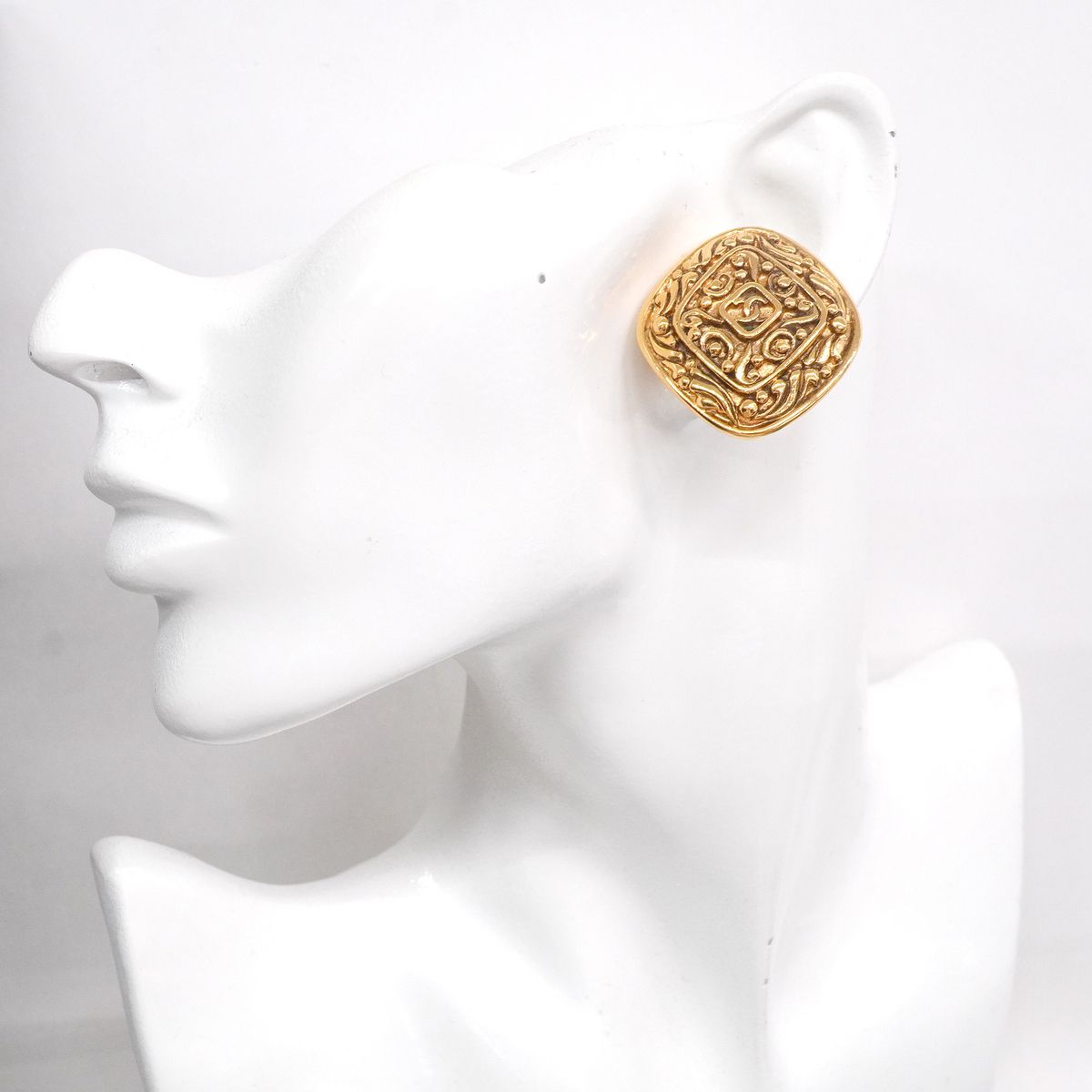 Chanel Earrings Vintage CC Logo Diamond Shape Gold Plated — view 5