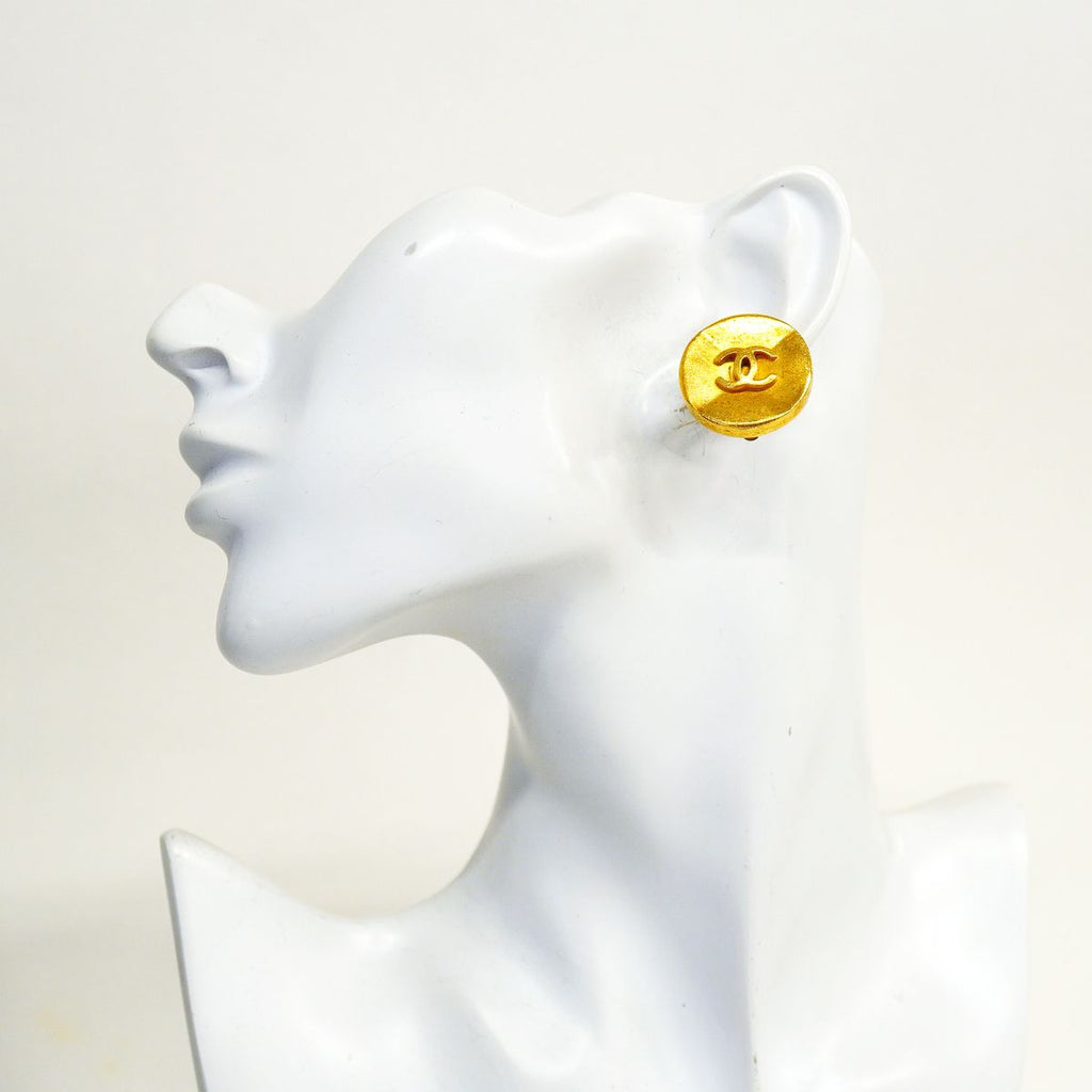 Chanel Earrings Vintage CC Logo Gold Plated — view 5