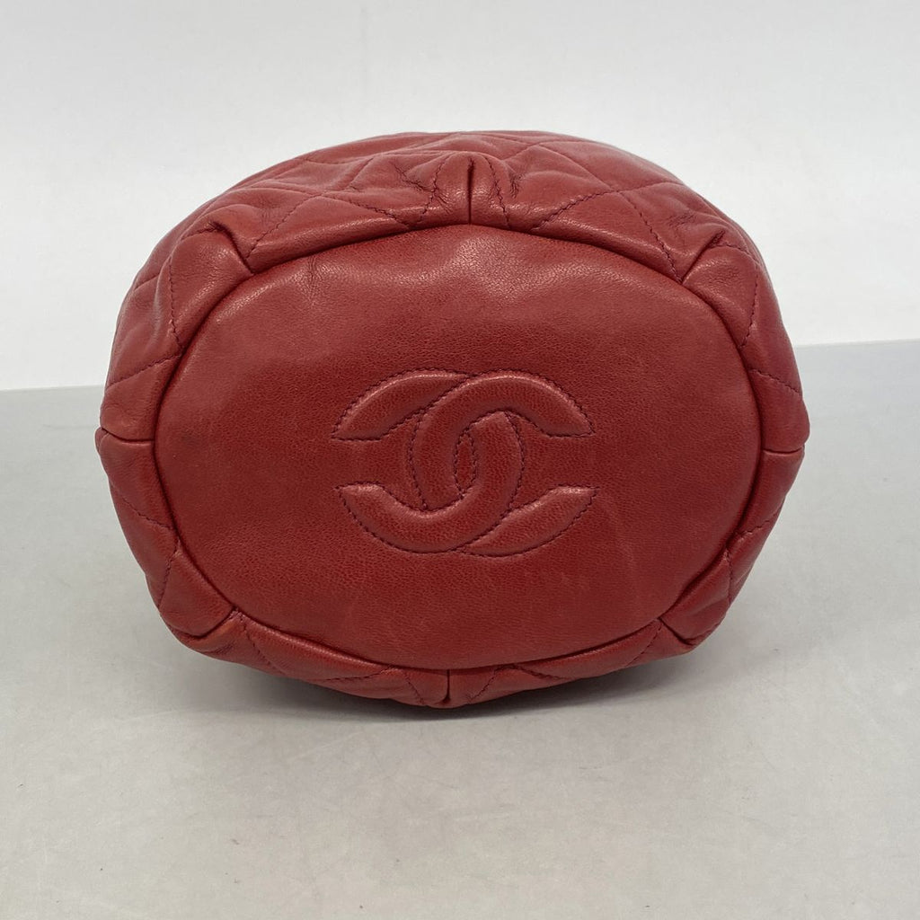 Chanel Shoulder Bag Quilted Lambskin Red Gold — view 3