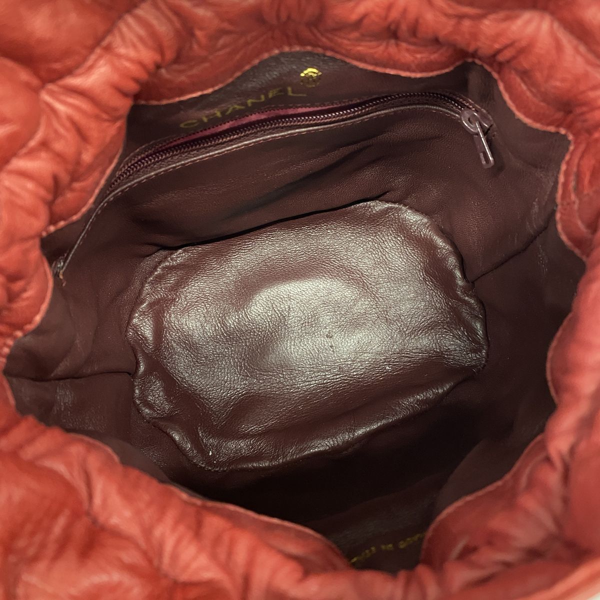 Chanel Shoulder Bag Quilted Lambskin Red Gold — view 4