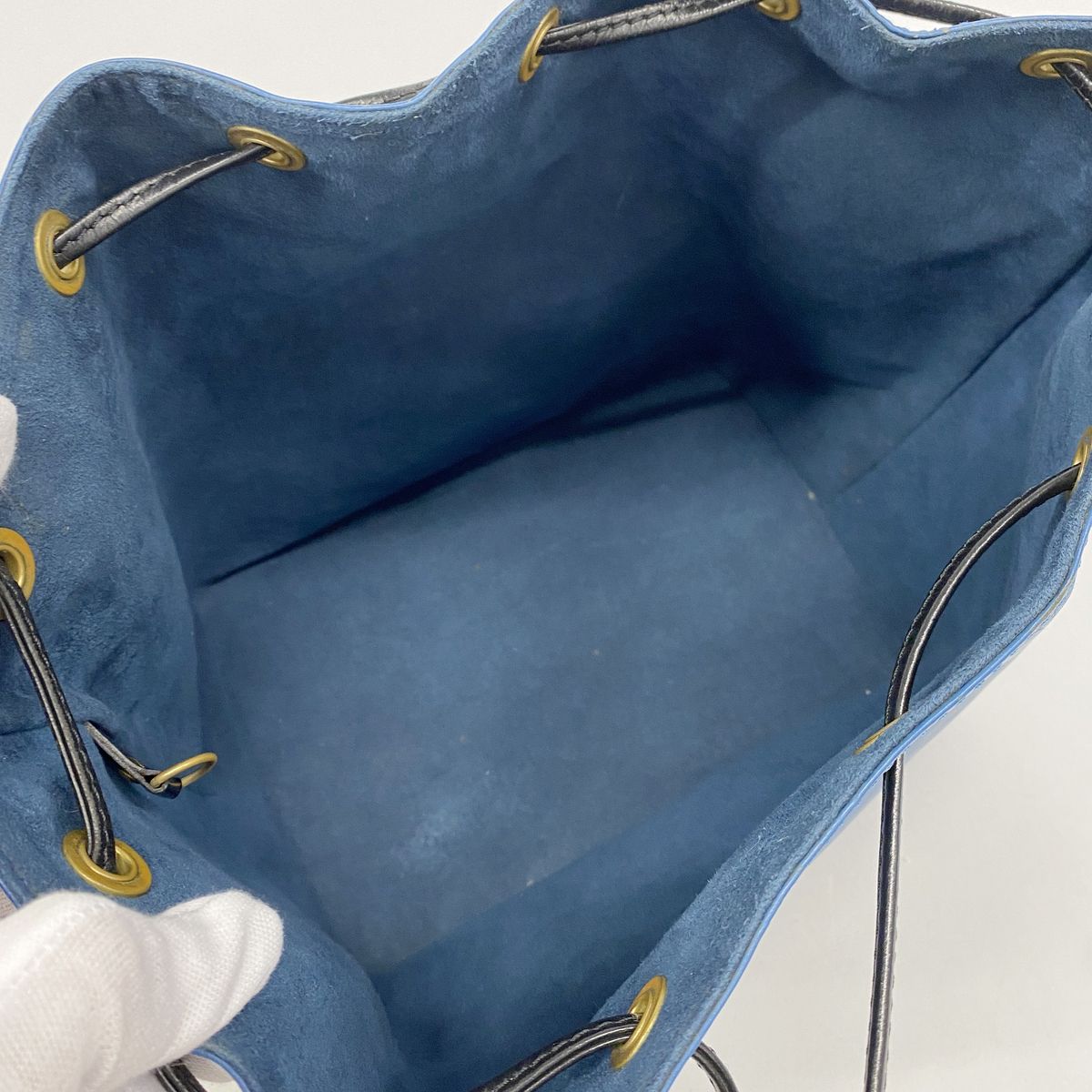 Louis Vuitton Shoulder Bag Epi Bicolor Petit Noir Toledo Blue — view 4