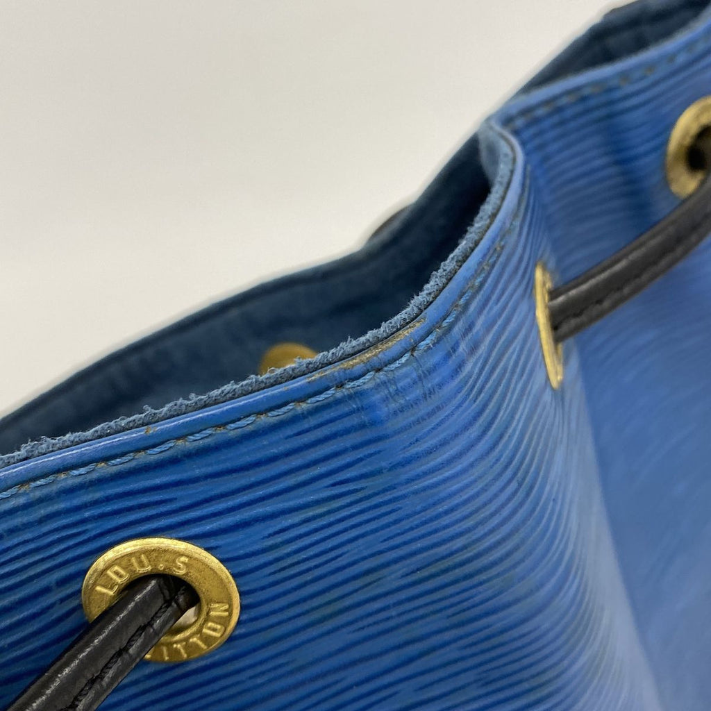 Louis Vuitton Shoulder Bag Epi Bicolor Petit Noir Toledo Blue — view 7