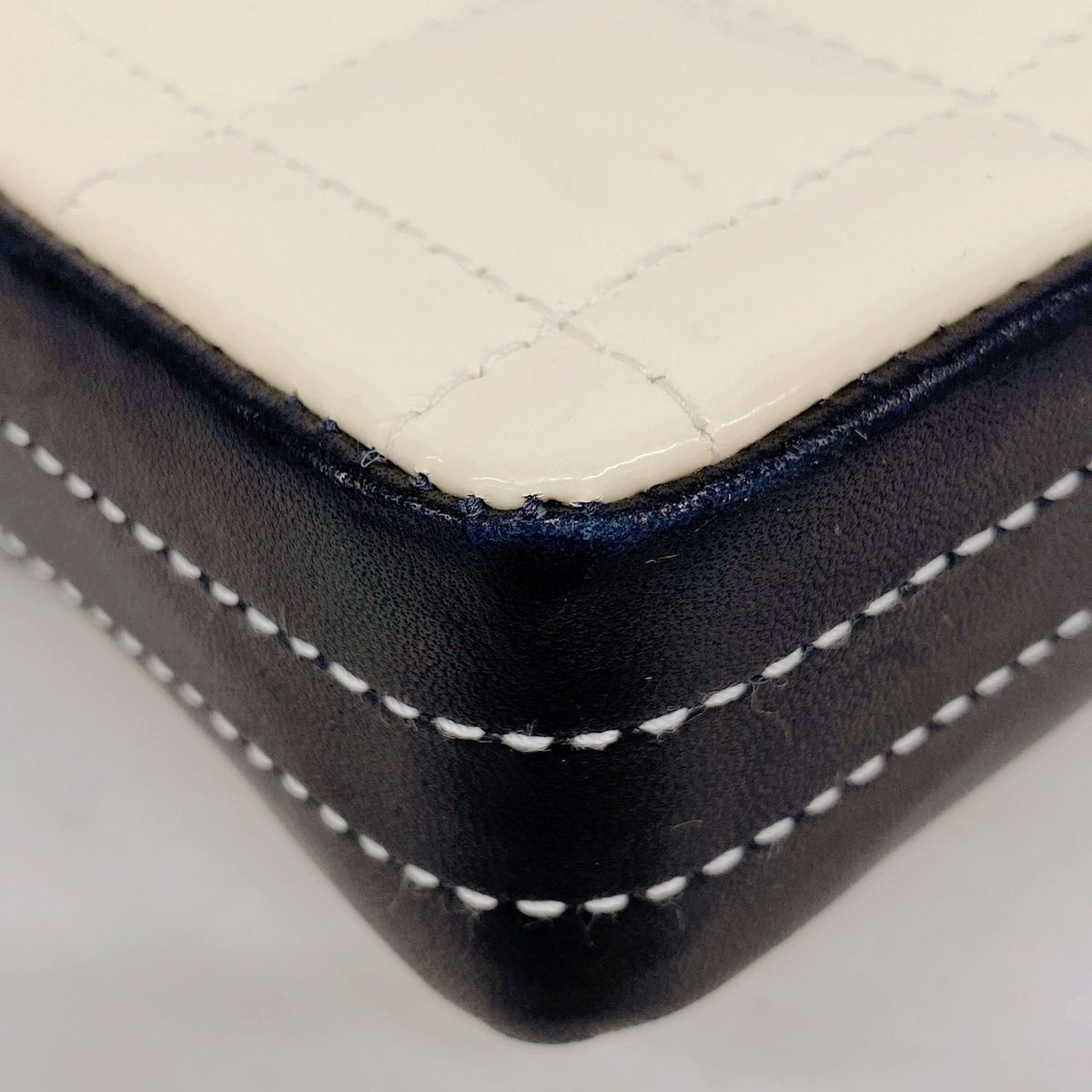 Chanel Shoulder Bag Choco Bar Patent Leather White Black Silver — view 6