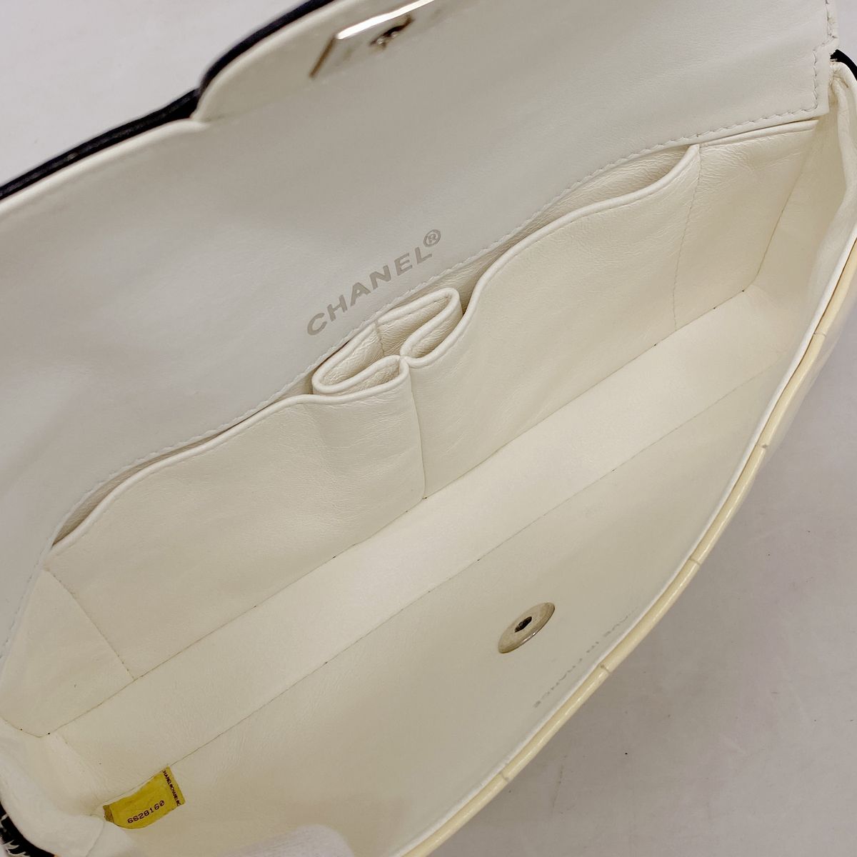 Chanel Shoulder Bag Choco Bar Patent Leather White Black Silver — view 4