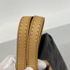 Louis Vuitton Handbag Vernis Catalina BB Amaranto — view 7