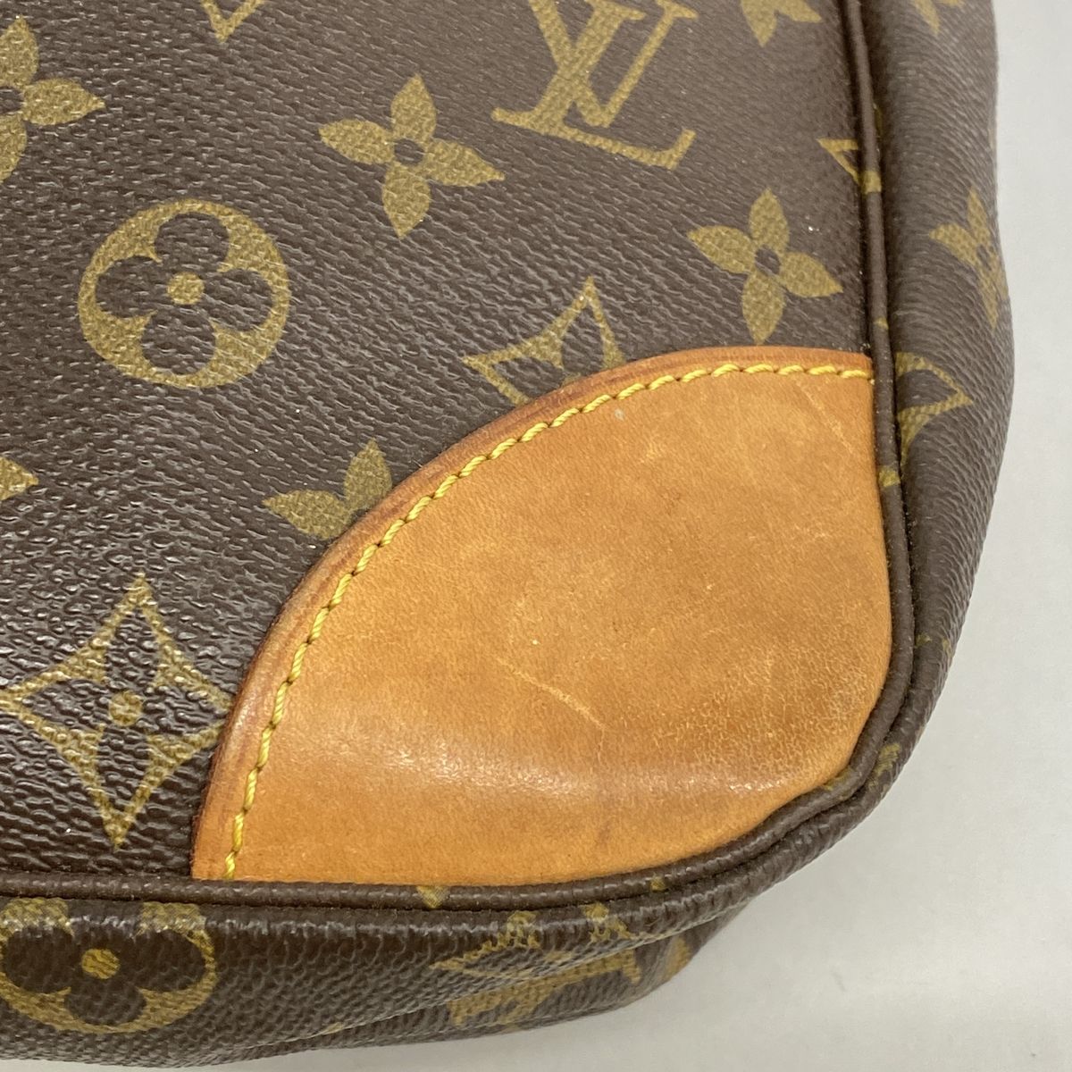 Louis Vuitton Shoulder Bag Monogram Boulogne 30 Brown — view 6