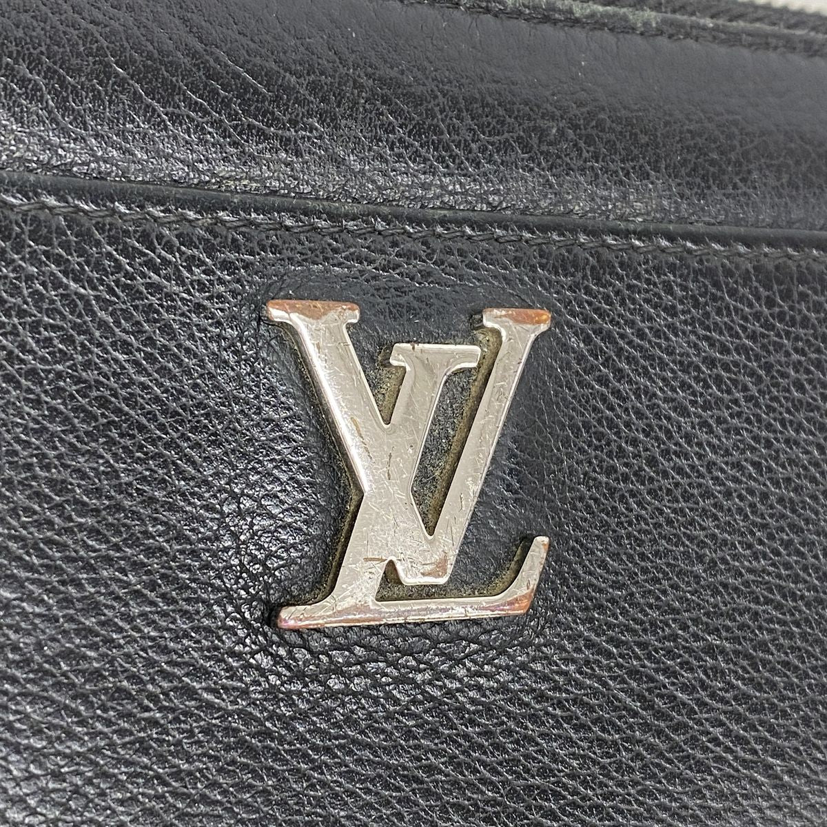 Louis Vuitton Wallet Zippy Lockme Noir — view 8