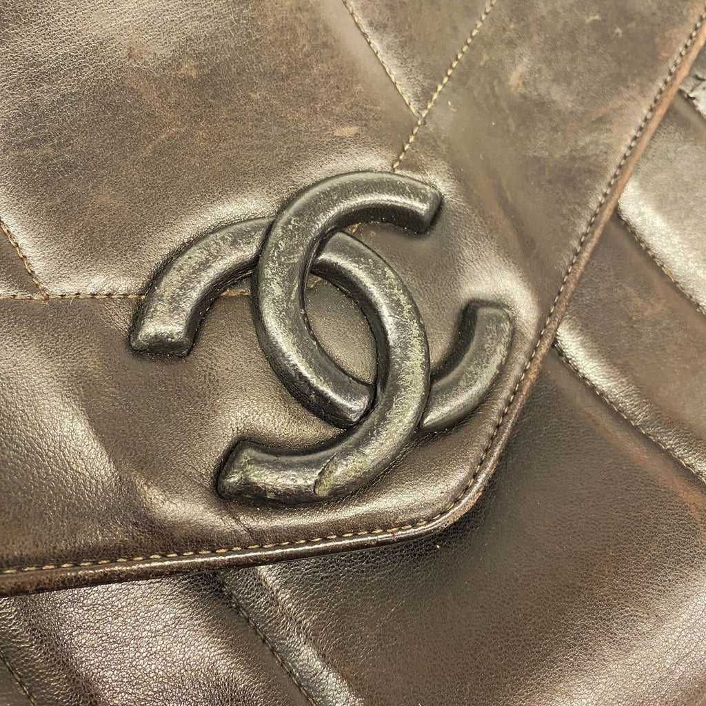 Chanel Shoulder Bag Lambskin Black Gold — view 8