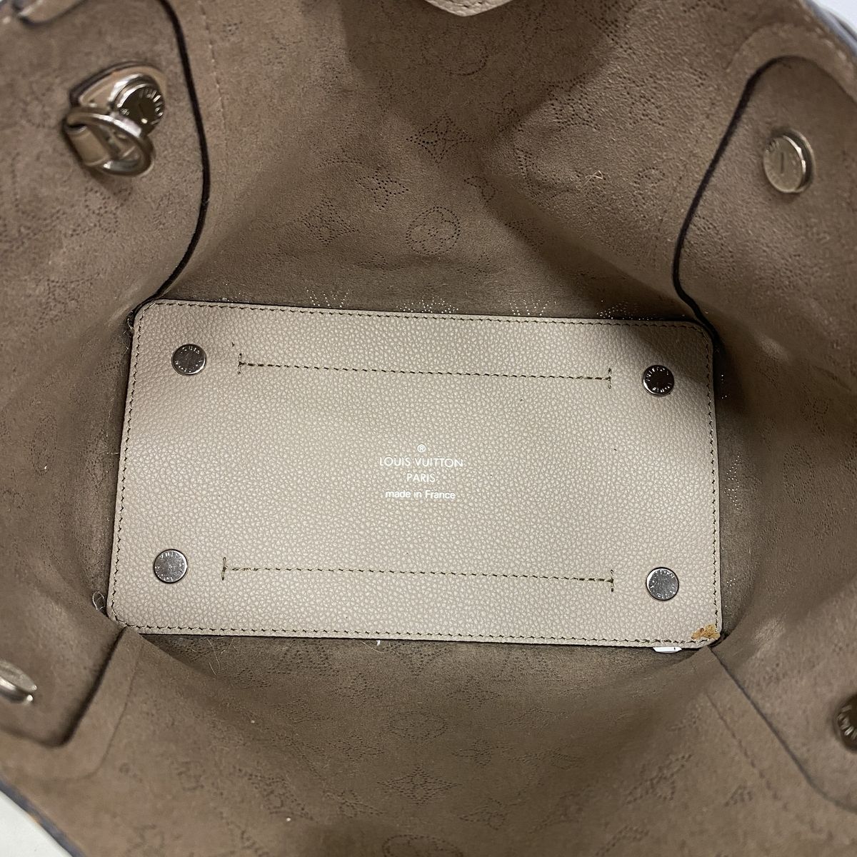 Louis Vuitton Handbag Mahina Hina PM Galet — view 4
