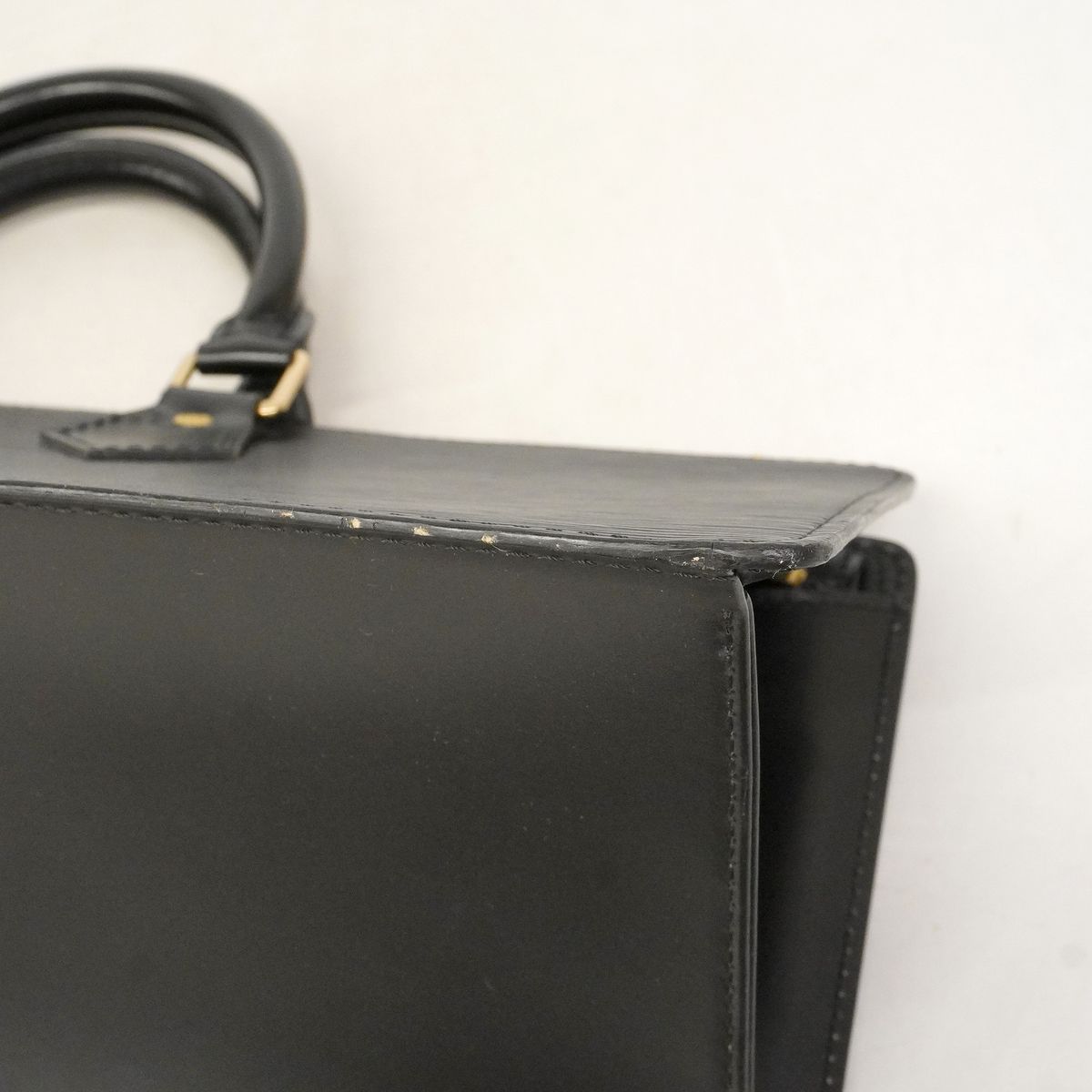 Louis Vuitton Handbag Epi Sac Triangle Noir — view 6