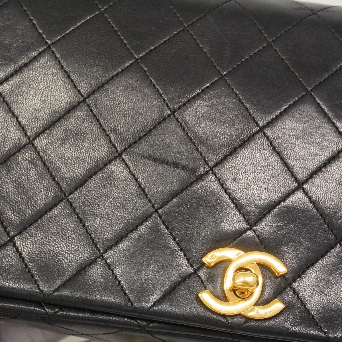 Chanel Shoulder Bag Quilted Lambskin Black Gold — view 8